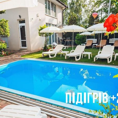 Guest House Butterfly Wing Odessa Exterior foto