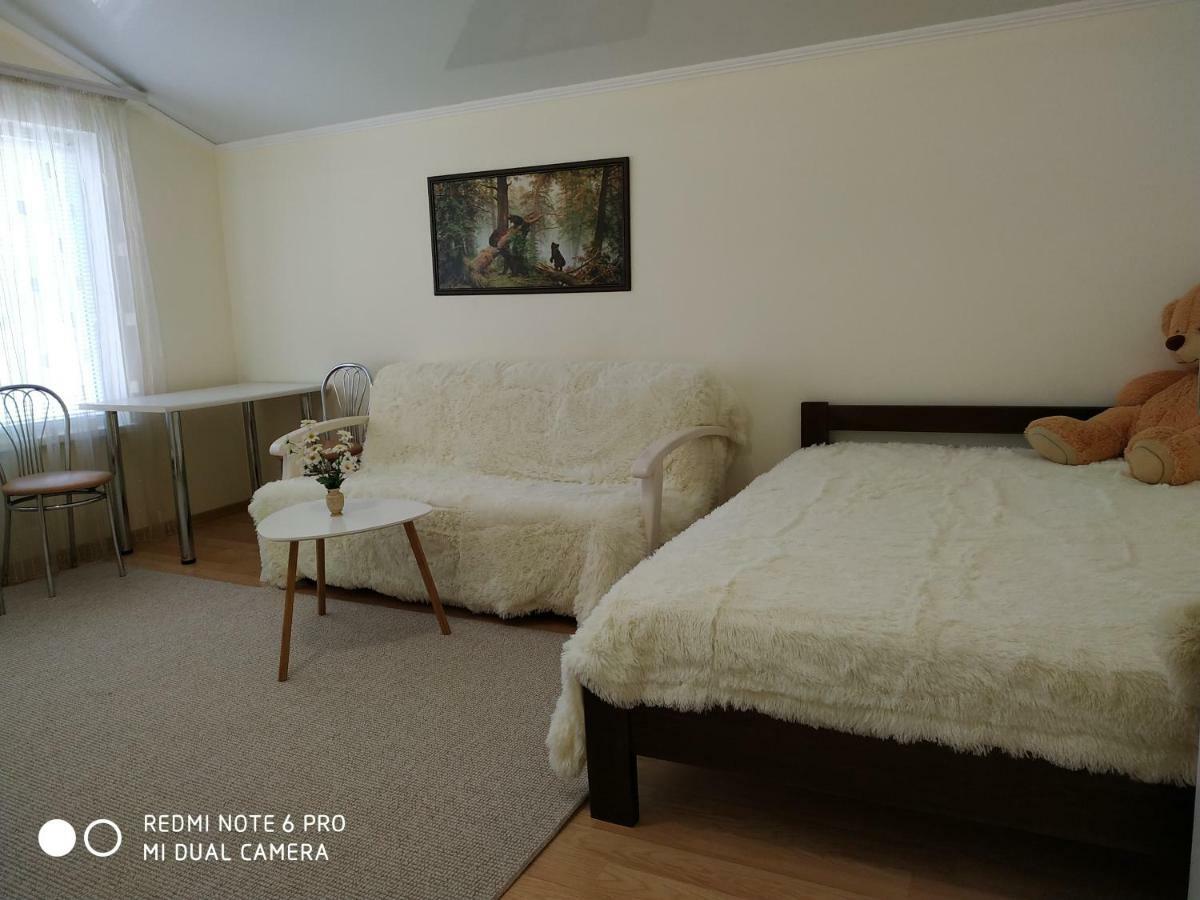 Guest House Butterfly Wing Odessa Exterior foto